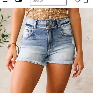 kan can Jean shorts